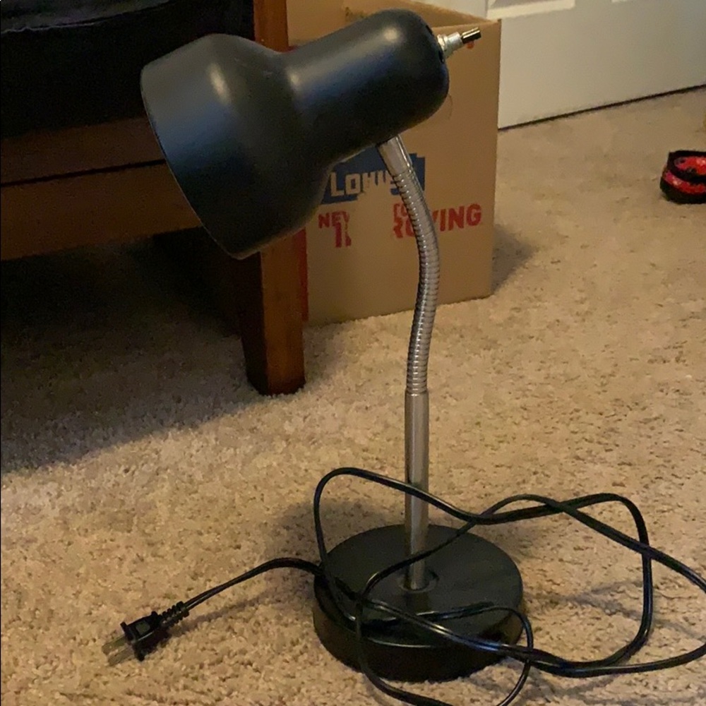 Desk lamp